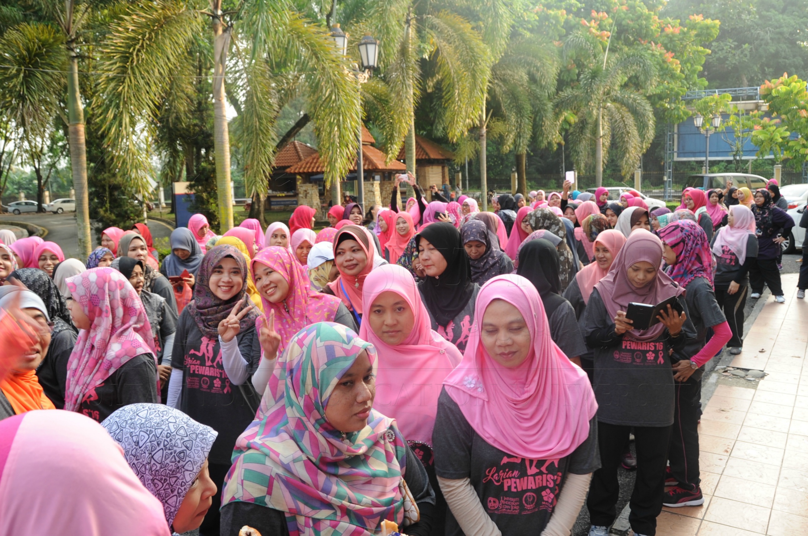 PRO 16 69 Karnival Pewaris 2016   UPSIHAS 8184